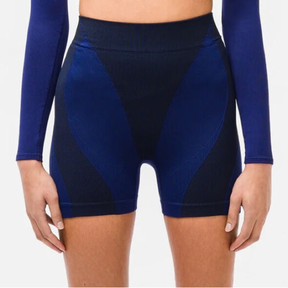 Adidas Originals Women's Ivy Park Dark Blue
Halls Of Ivy Short Tights